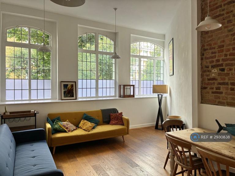 1 bedroom flat in Fyfield Road, London, SW9 (1 bed) (#2930838)
