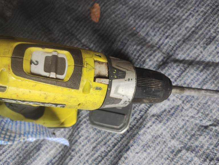 Ryobi battery leg winder for caravan with spare battery