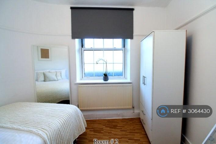 1 bedroom in Becklow Gardens, London, W12 (#3064430)