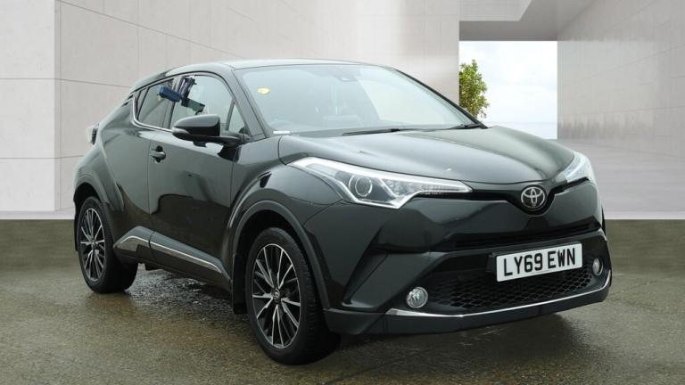 2019 Toyota C-HR 1.2T Excel 5dr ++ NAV / CAMERA / LEATHER / 6 SERVICES / ULEZ ++ HATCHBACK Petrol...