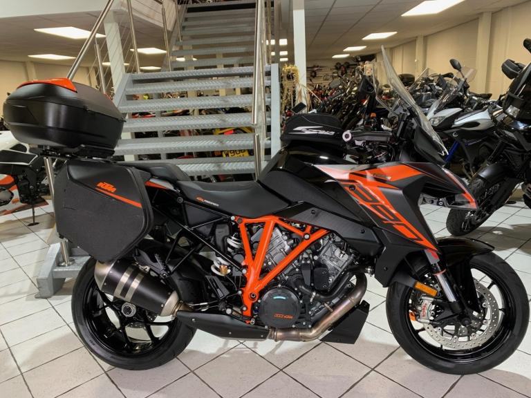 KTM 1290 SuperDuke GT 2019