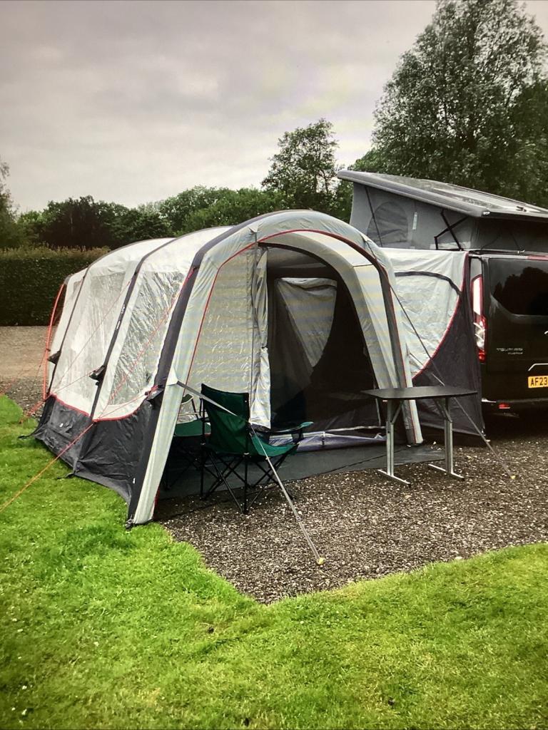 Vangro Magra inflatable drive away awning
