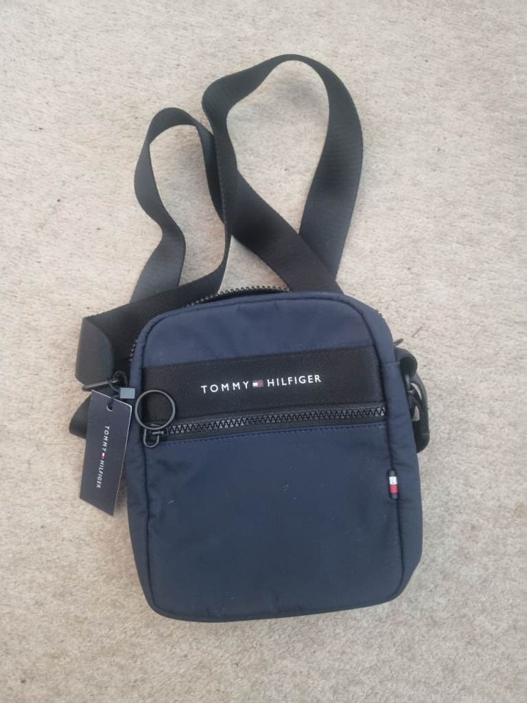 Tommy Hilfiger Men's Small Bum Bag / Crossbody Bag – Brand New