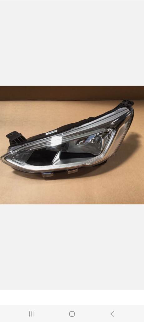 Ford focus headlight 