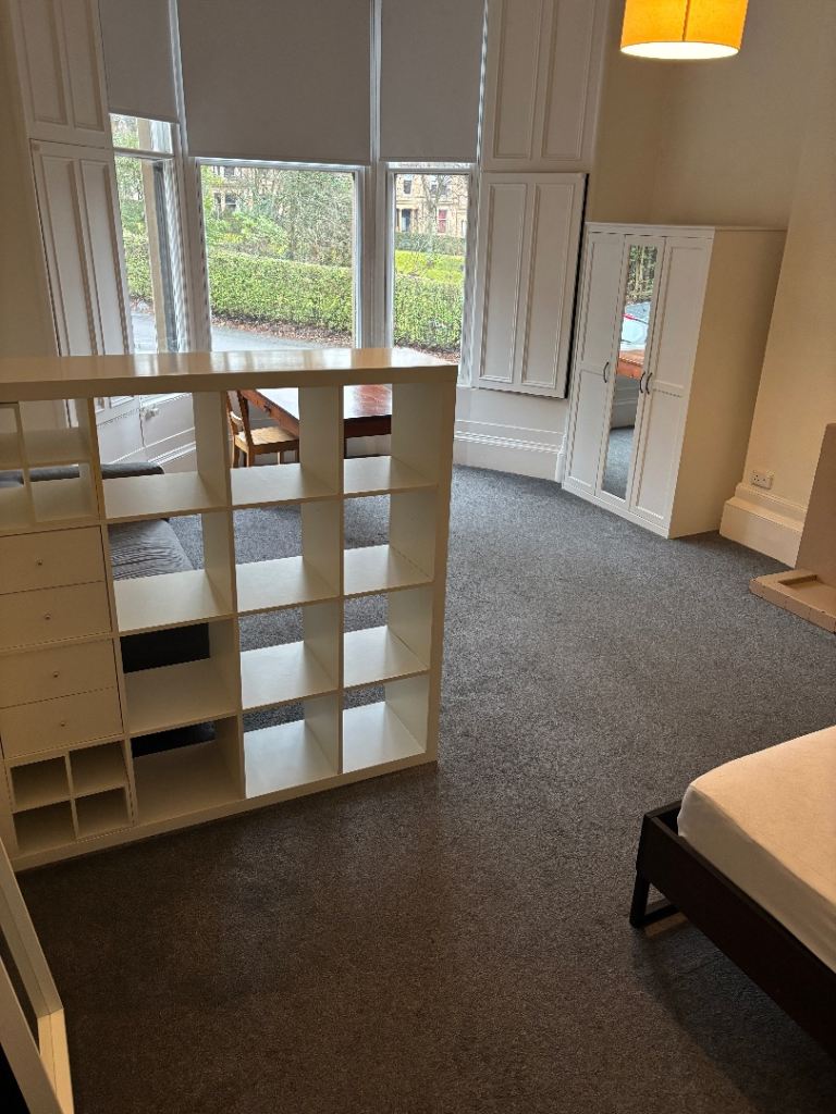 Large Room for 1 person in heart of West End including council tax