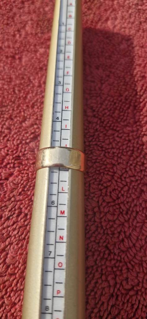 9ct carat gold ring 