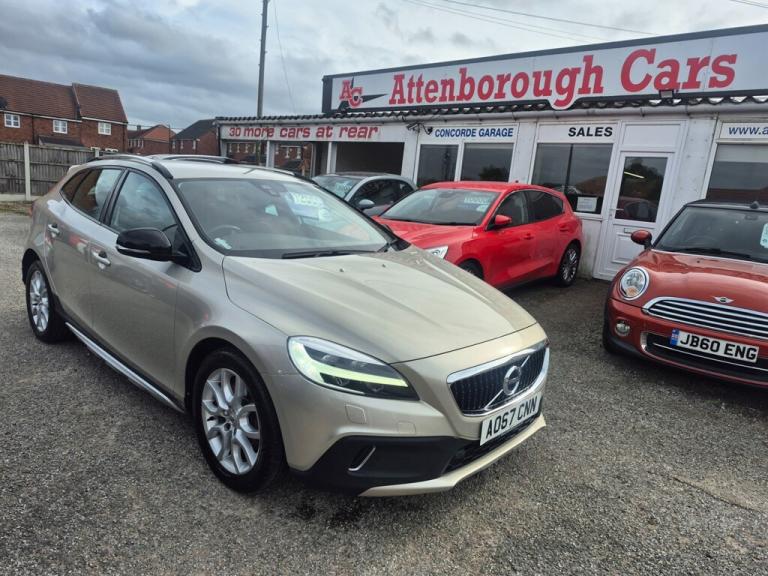 2017 Volvo V40 T3 CROSS COUNTRY PRO Hatchback Petrol Automatic
