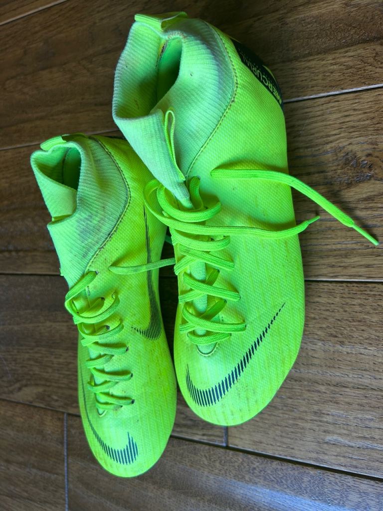 Football boot 