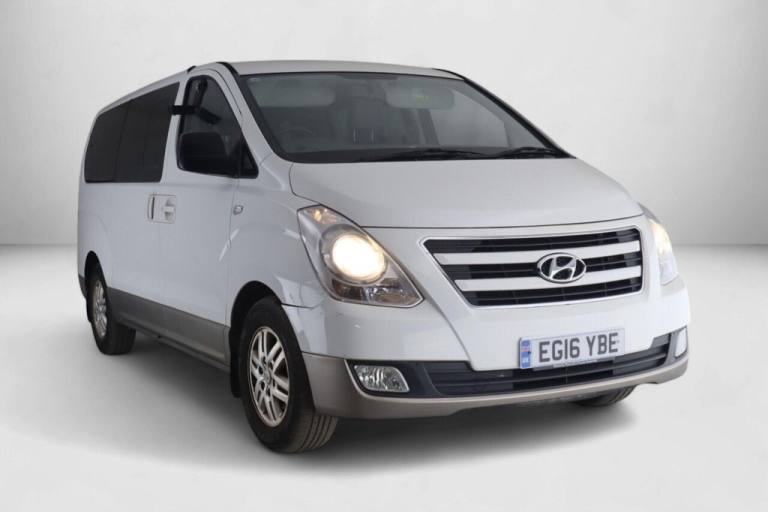 2016 Hyundai i800 2.5 CRDi [136] SE 5dr MPV DIESEL Manual