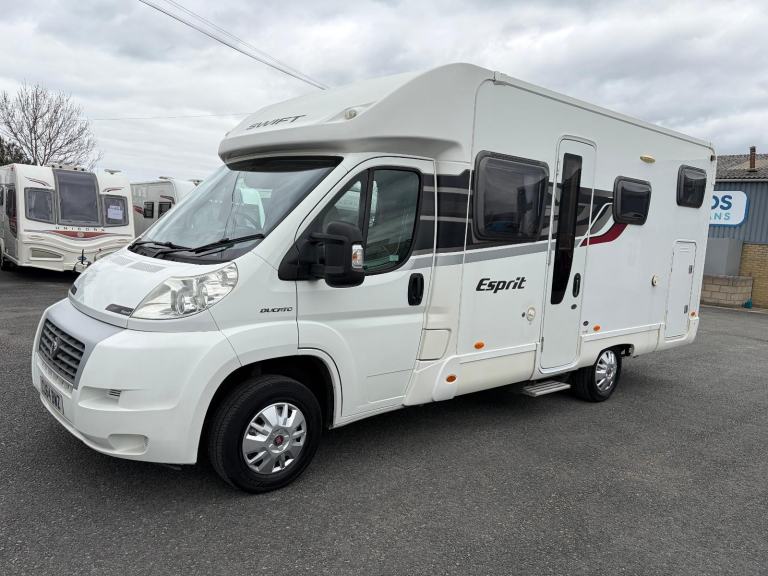 Swift Esprit 484 4 berth 2014 ***FIXED BED OVER GARAGE***