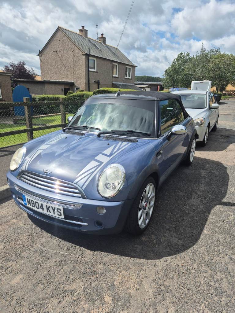 Mini, CONVERTIBLE, Convertible, 2004, Manual, 1598 (cc), 2 doors