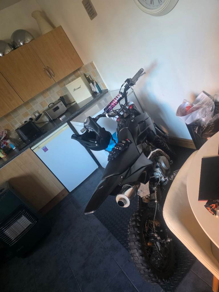 2024 stomp 125cc £400 or best offer takes