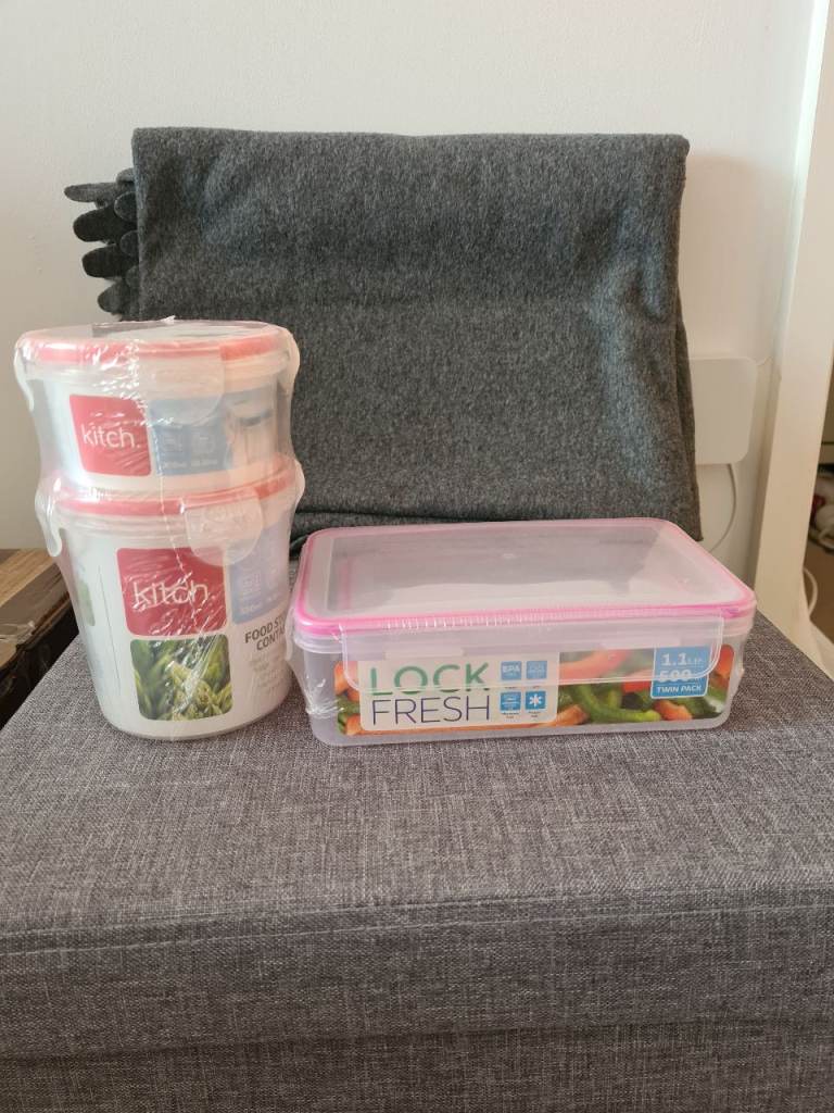 4 x Food Storage Containers With Lids Clip Lock 