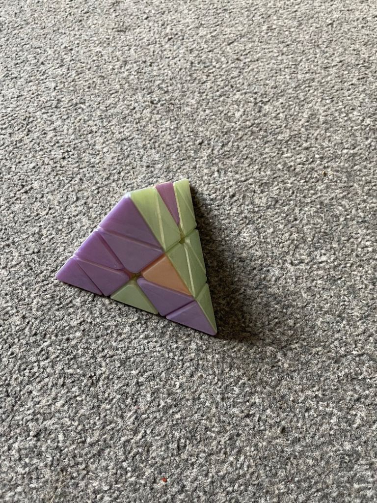 Pyraminx Puzzle Cube – As Good As New, Multicoloured