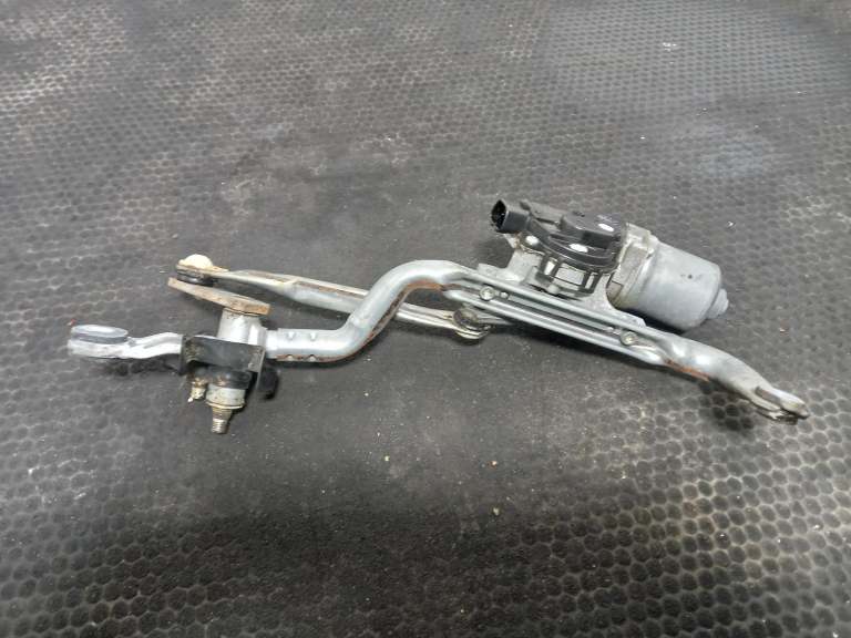 Toyota Yaris Wiper Motor Front 2011-2020 5 Door Hatchback