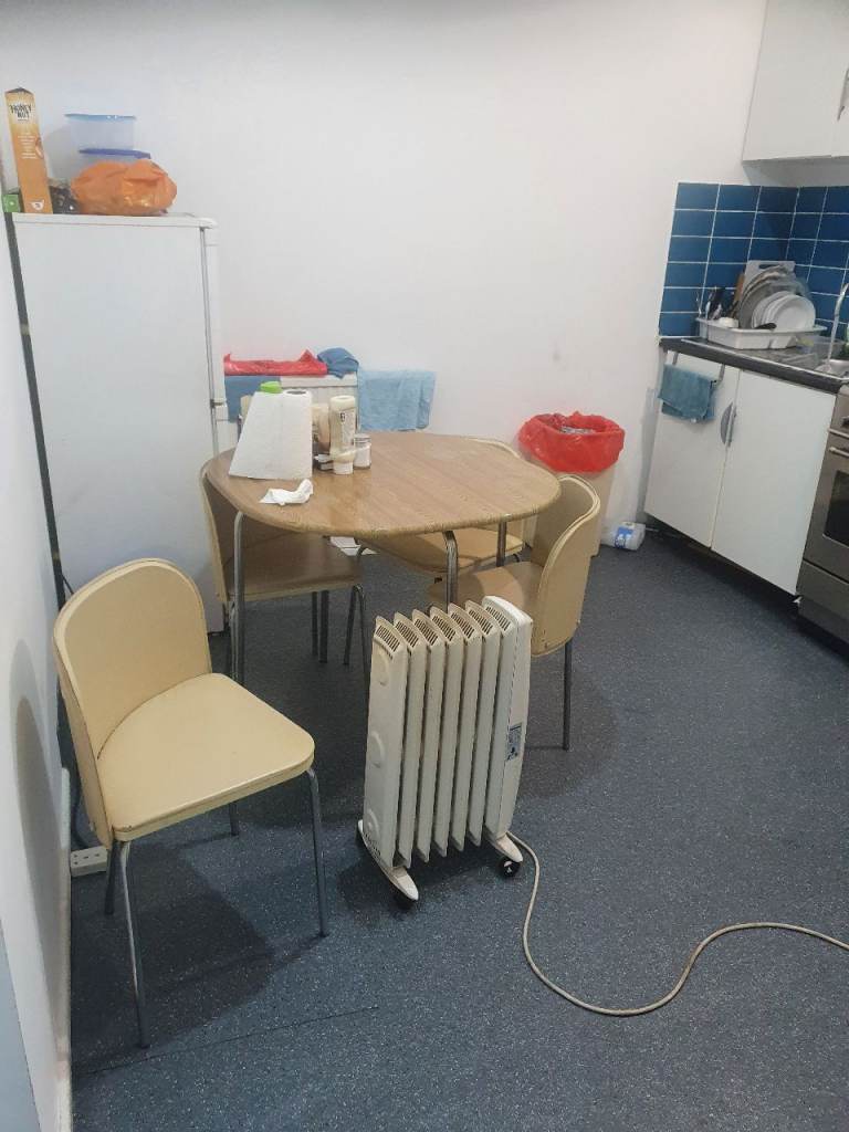 Nice Size Room to rent in Chadwell Heath £500PM