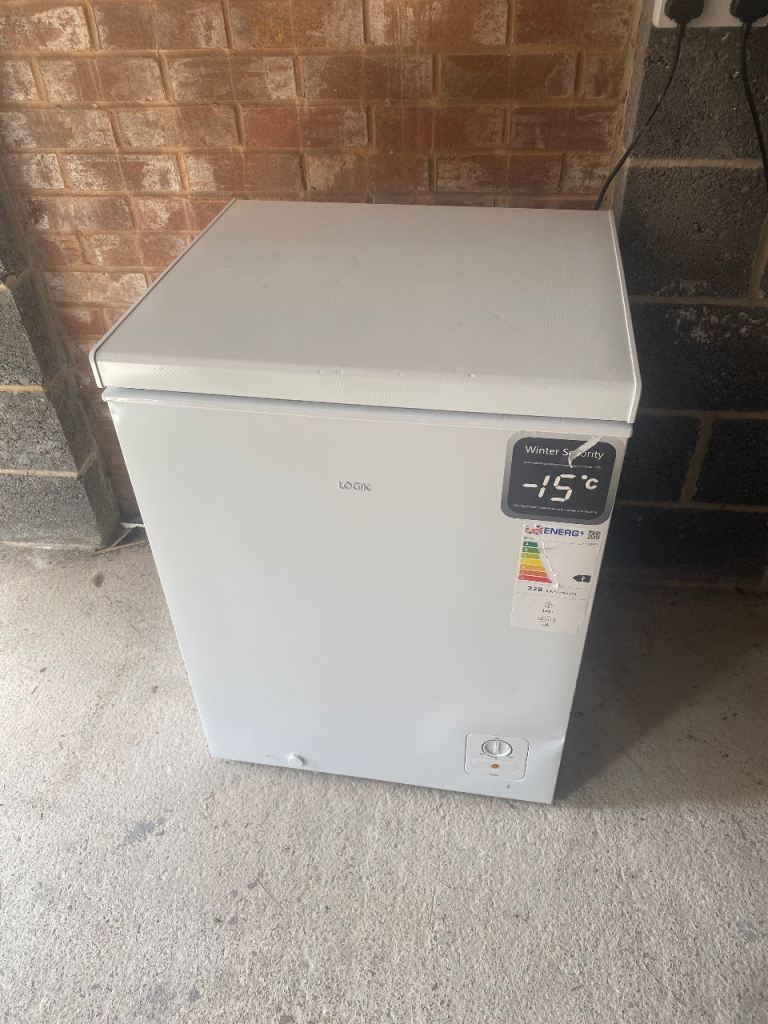 LOGIK White Chest Freezer - Good Condition