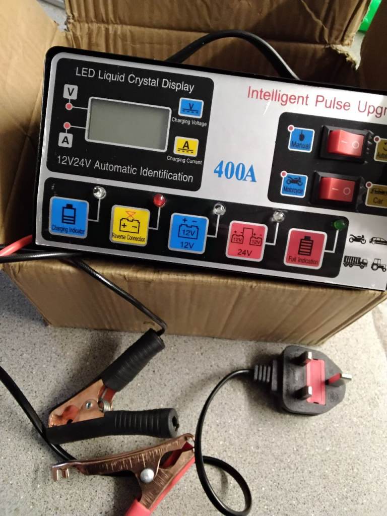 Heavy duty vehicl battery charger 12v or 24v 400a  new bargain 