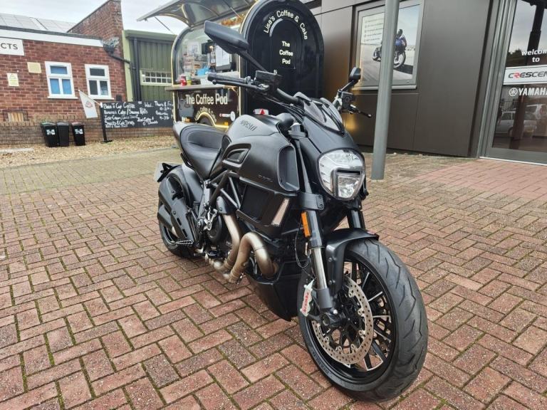 DUCATI DIAVEL 2018 - FULL HISTORY - ENGINE PROTECTION - LOW MILES 