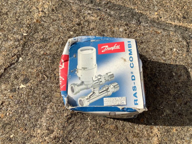 Danfoss Ras-D2 Combi Chrome Straight