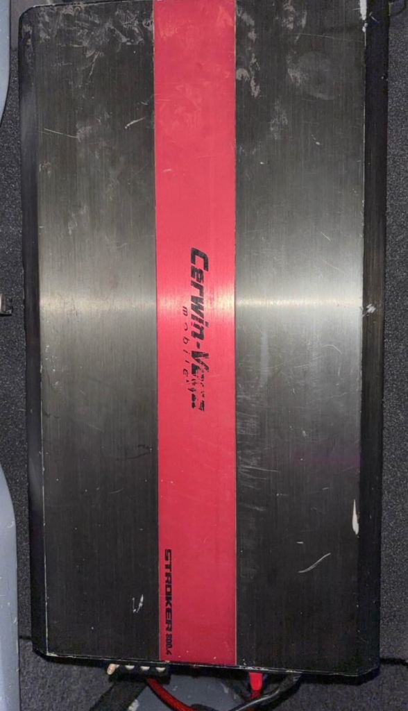 CERWIN VEGA STROKER 800 AMPLIFIER