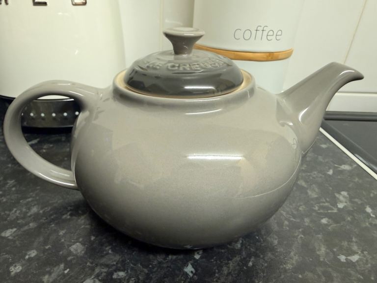 Le Creuset teapot