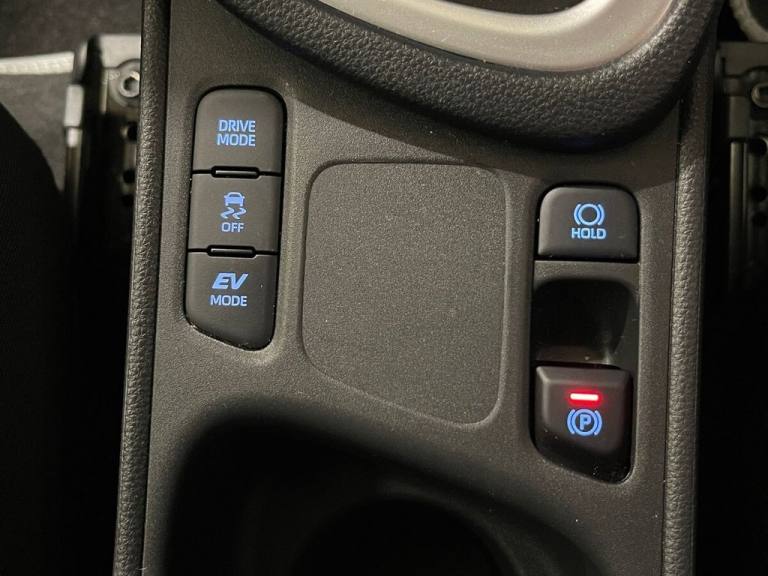 2022 Toyota Yaris 1.5 VVT-h Design Hatchback 5dr Petrol Hybrid E-CVT Euro 6 (s/s) (116 ps) Hatchb...