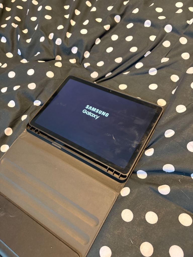 Samsung Galaxy Tab A9+ 11in 64GB Wi-Fi Tablet - black 