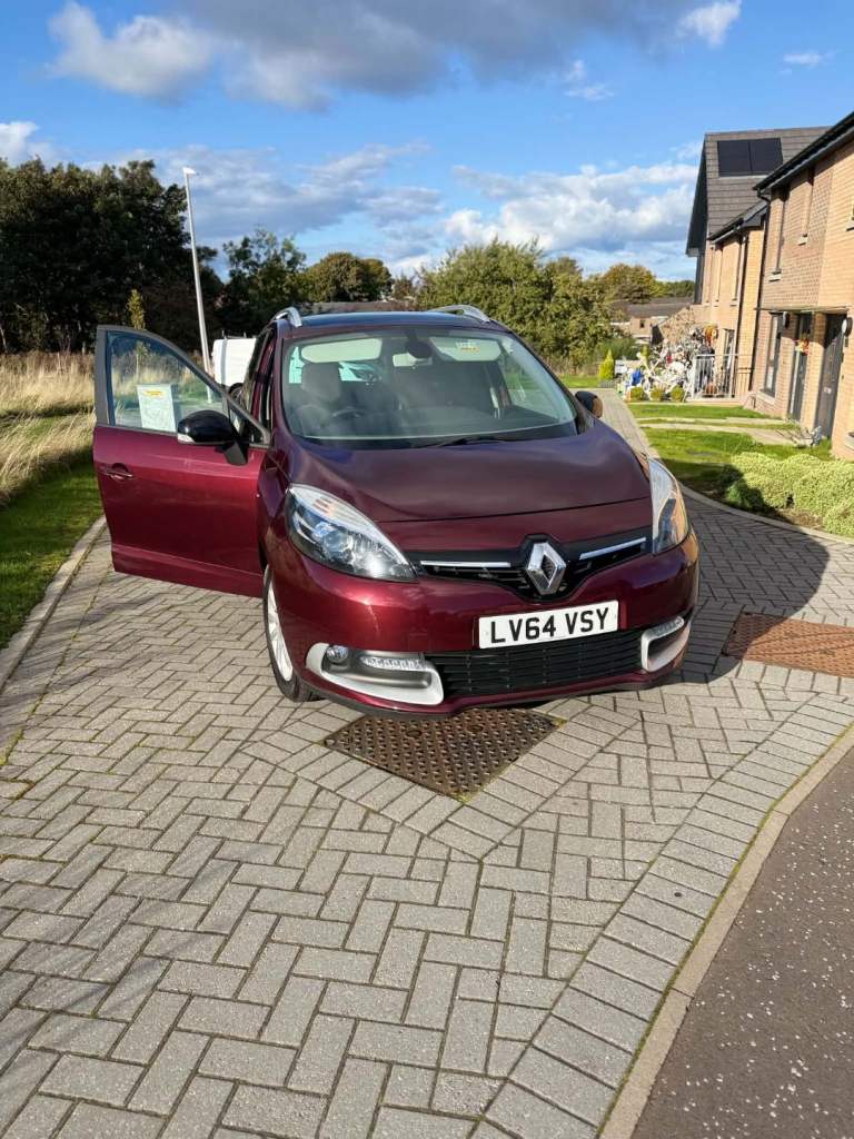 AUTOMATIC RENAULT 7SEATER WITH ONLY 1 OWNER 
