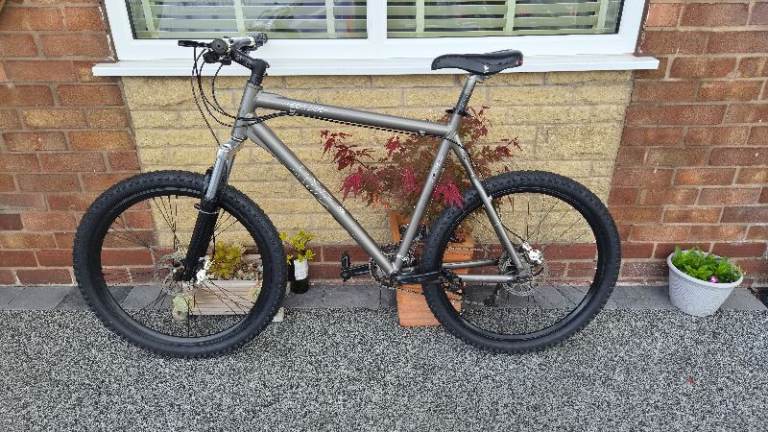 Giant XTC Mountain Bike XL Frame 