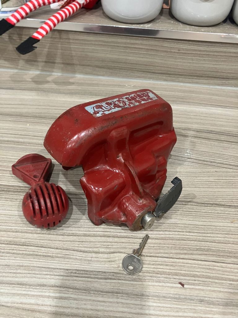 ALKO (AL-KO) Hitch Lock with Safety Ball