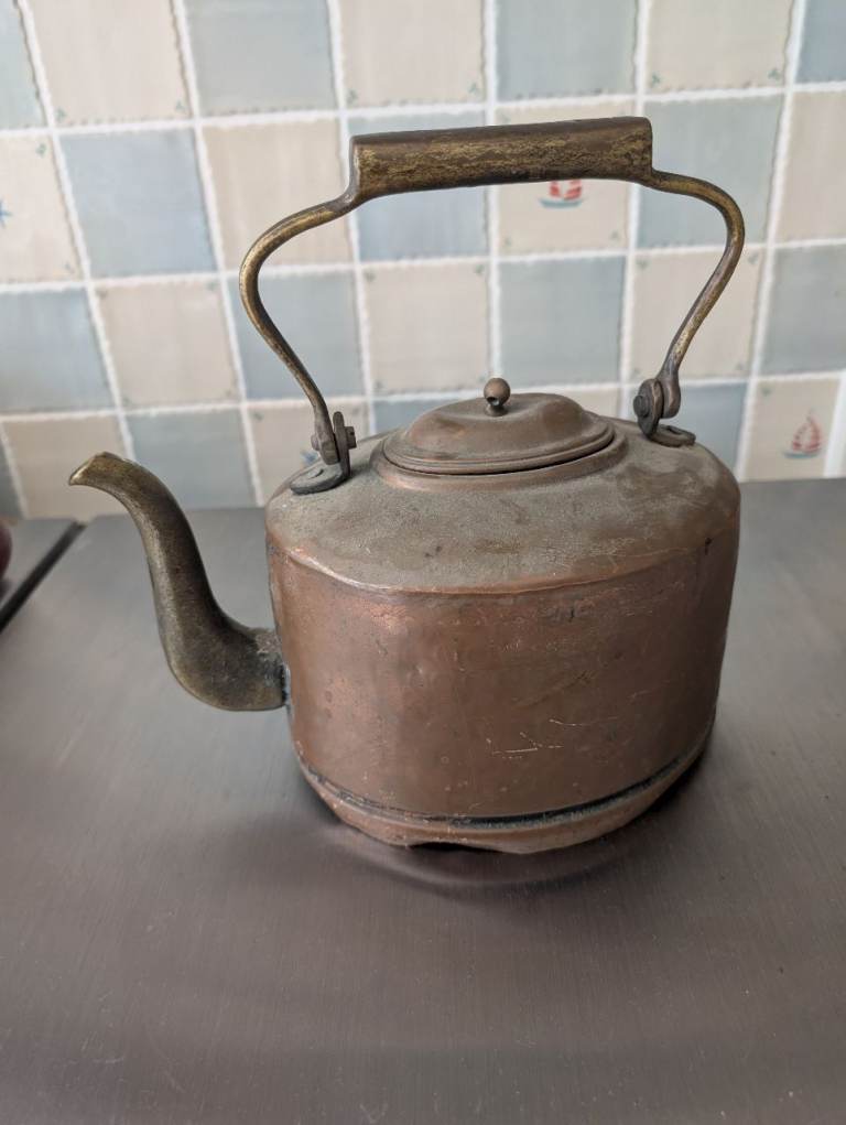 Vintage Copper Kettle - Rustic Charm