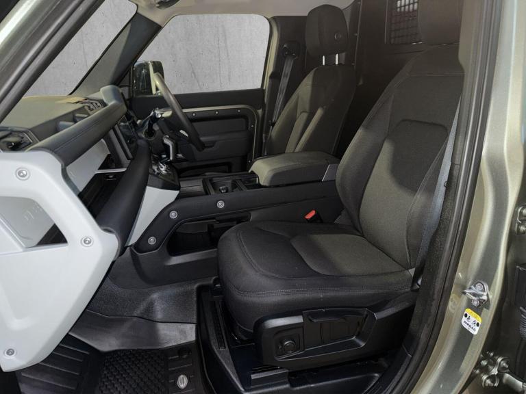 2023 Land Rover Defender 3.0 D250 Hard Top Auto PANEL VAN DIESEL Automatic