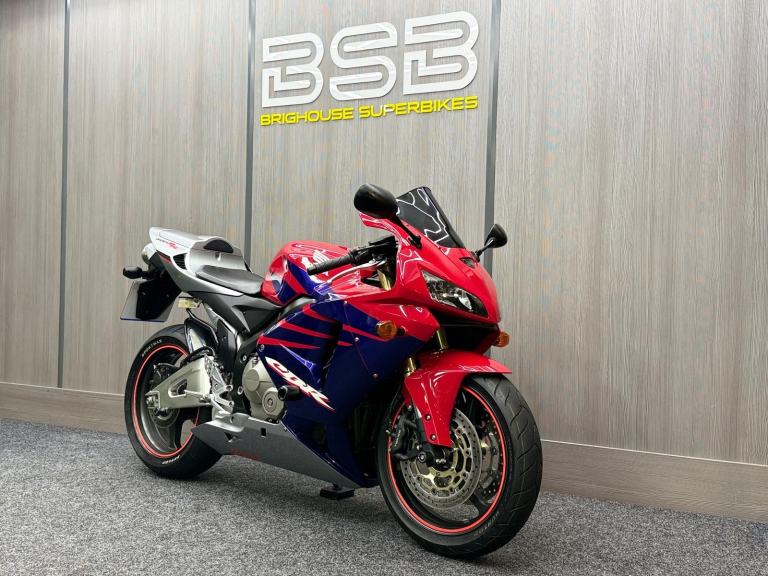 2005 05 HONDA CBR600rr RR5 - JUST 3341 MILES - TWO BROTHERS 