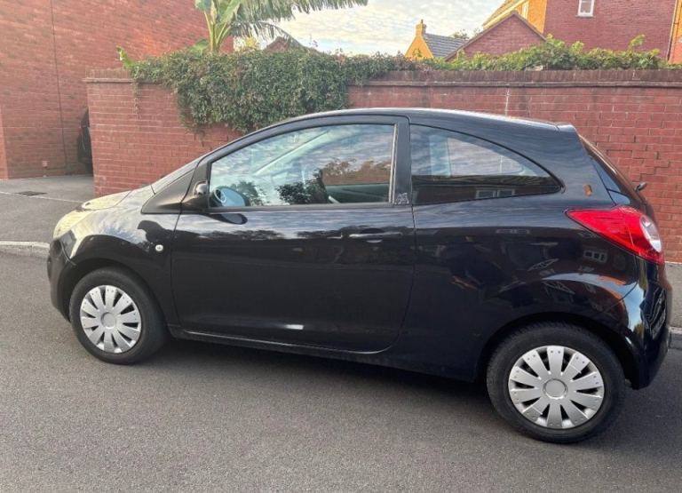 Ford, KA, Hatchback, 2011, Manual, 1242 (cc), 3 doors