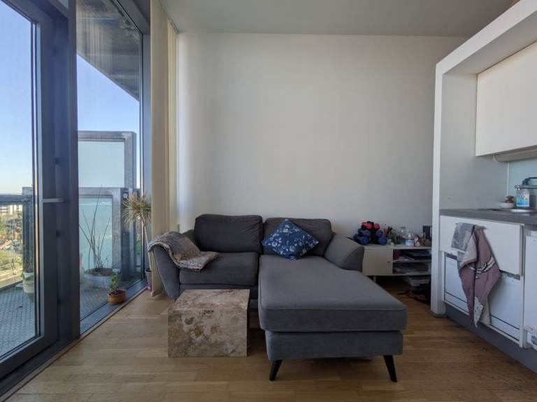 Fully furnished 6th floor. water front facing studio flat