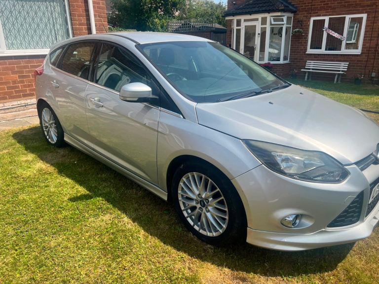 Ford, FOCUS, Hatchback, 2012, Manual, 1596 (cc), 5 doors