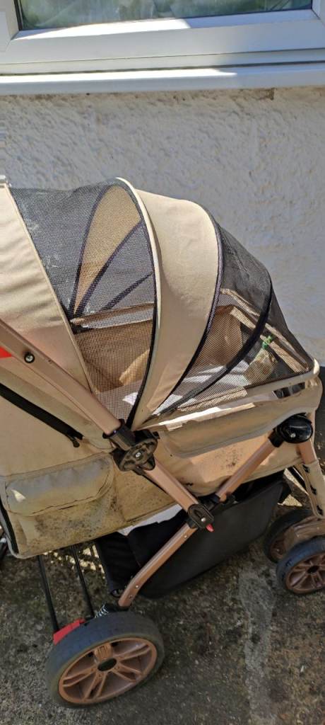 Dogs pushchair 