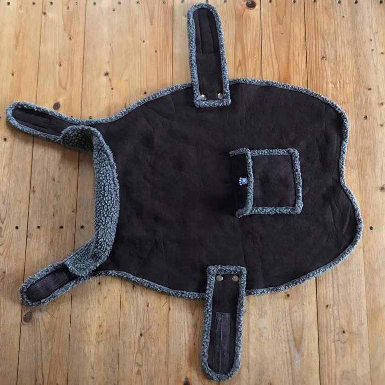 PetRageous Designs XL Brown Faux Fur Lined Dog Coat, 100% Polyester, with collar and pocket. £4 ovno