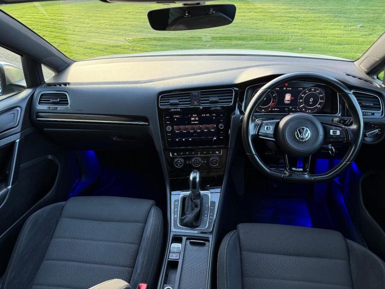 Volkswagen Golf " R " 310 BHP / D.S.G AUTO / 4 MOTION / NEW 19 INCH ALLOYS