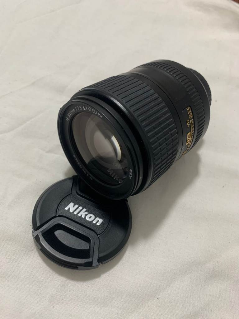Nikon AF-S DX 18-300 mm F3.5-5.6G ED VR Lens