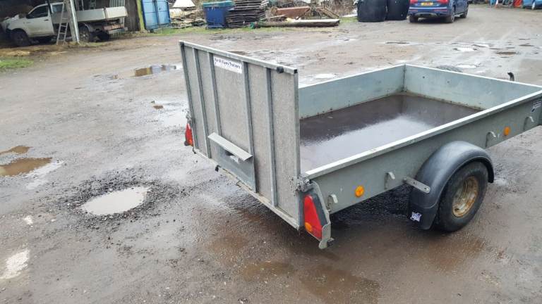 Ifor williams trailer p8e with ramp