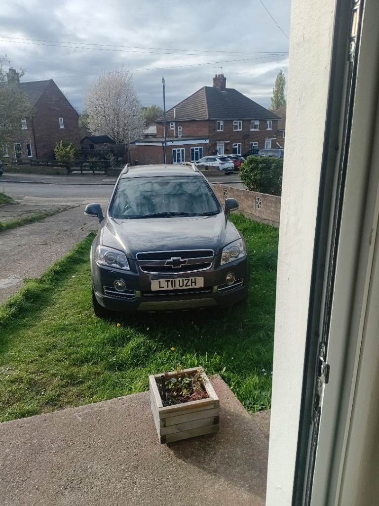 Chevrolet, CAPTIVA, Estate, 2011, Manual, 1991 (cc), 5 doors