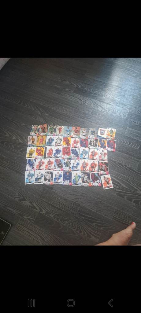 Football cards and shinys