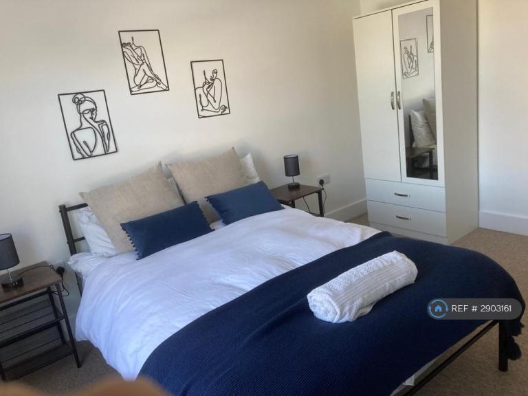 1 bedroom in Holmewood Road, Tunbridge Wells, TN4 (#2903161)