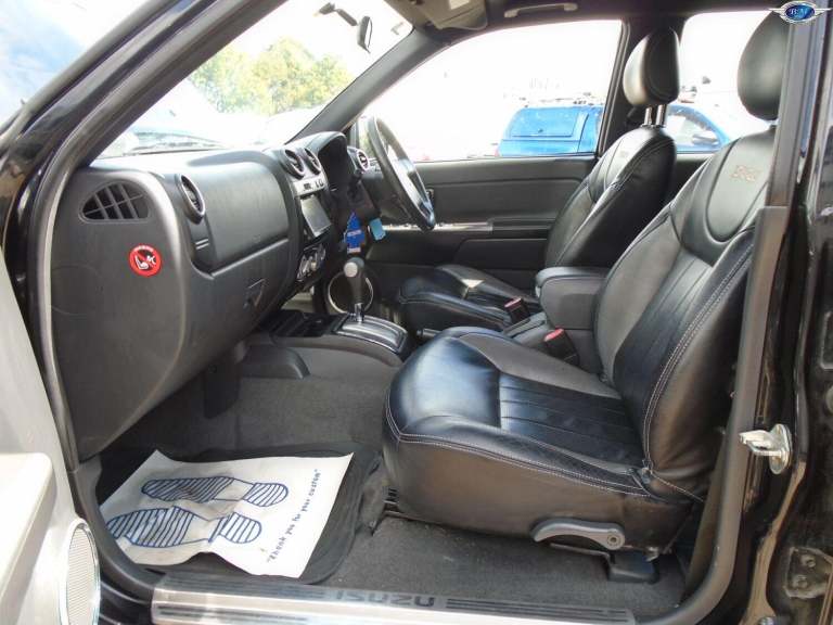 ISUZU RODEO 3.0 CRD Denver Max LE Black Auto Diesel 2010