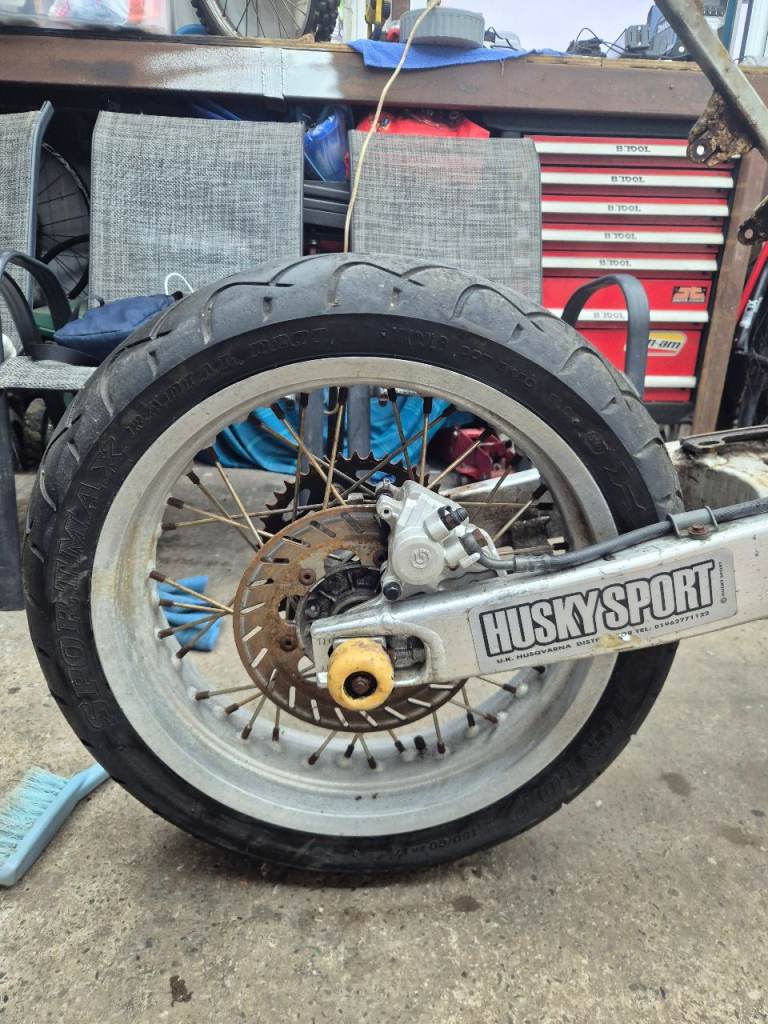 Husqvarna supermoto 610 wheels