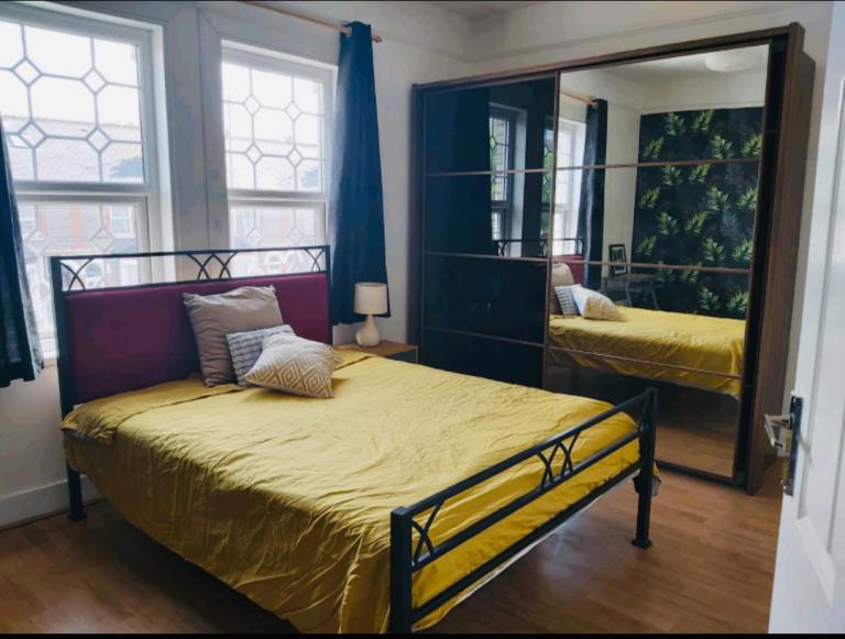 Spacious & Cosy Double Room For Rent AT RG1 3NZ