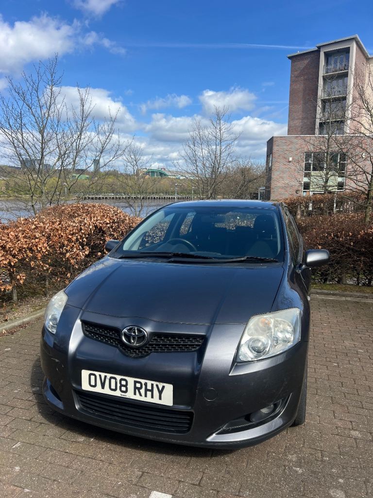 Toyota Auris 1.6 petrol