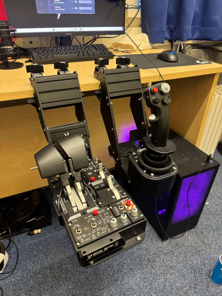 WinWing Orion 2 HOTAS W/ VKB desk mount + Rudder pedals